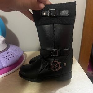 Toddler girls size 6 Michael kors boots